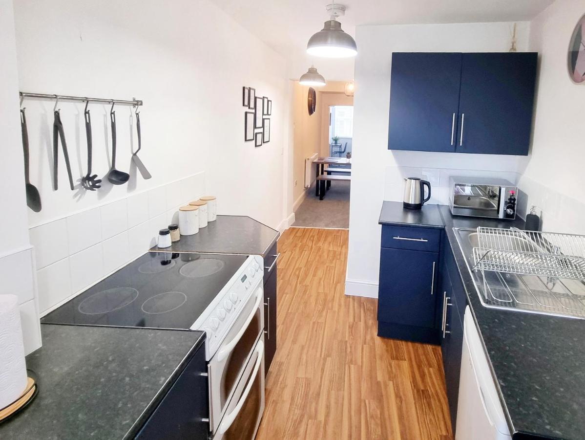 Stylish 2 Bed Apartment With Free Parking, Speed Wifi, Free Parking كول شيستر المظهر الخارجي الصورة
