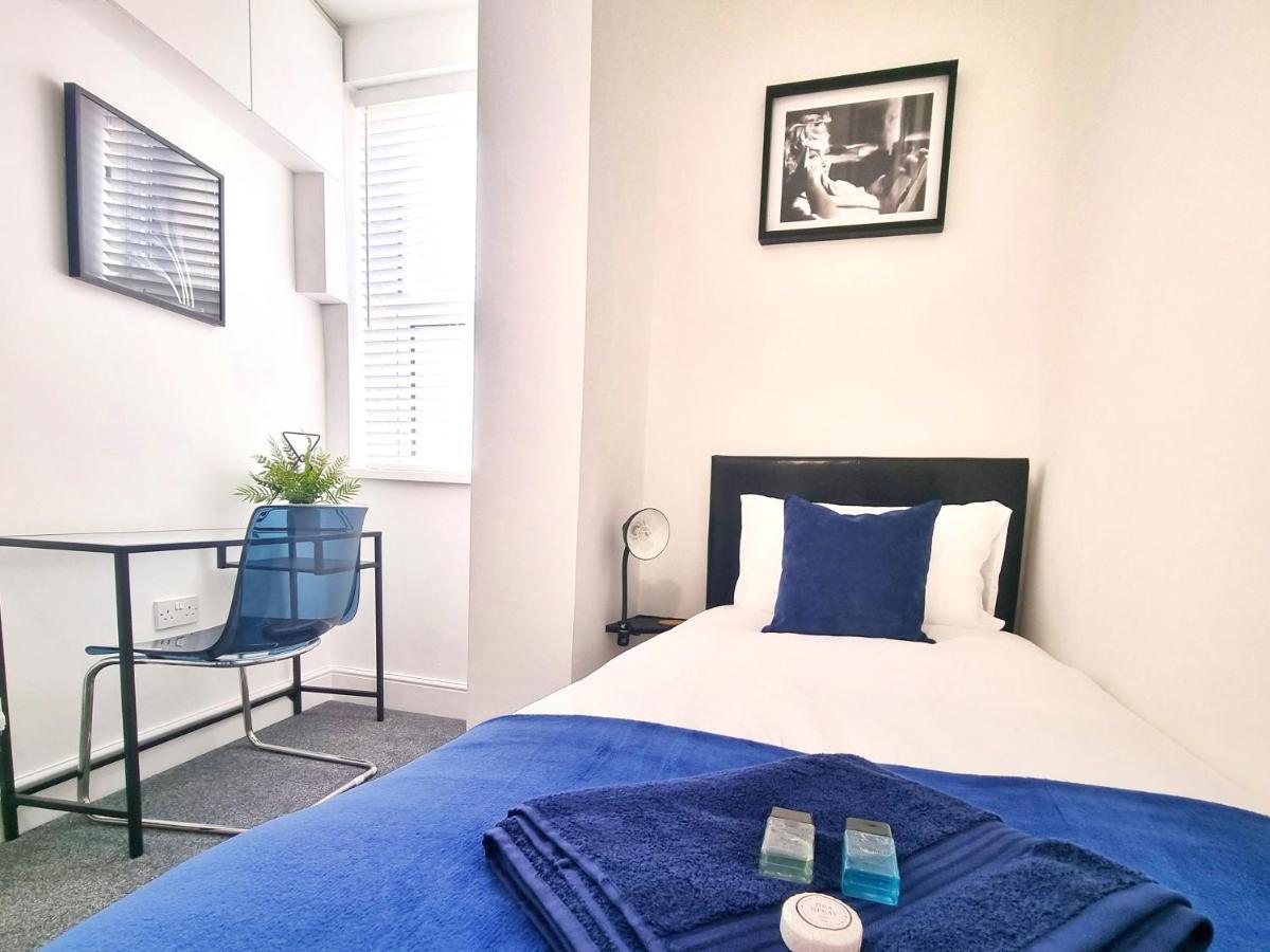 Stylish 2 Bed Apartment With Free Parking, Speed Wifi, Free Parking كول شيستر المظهر الخارجي الصورة